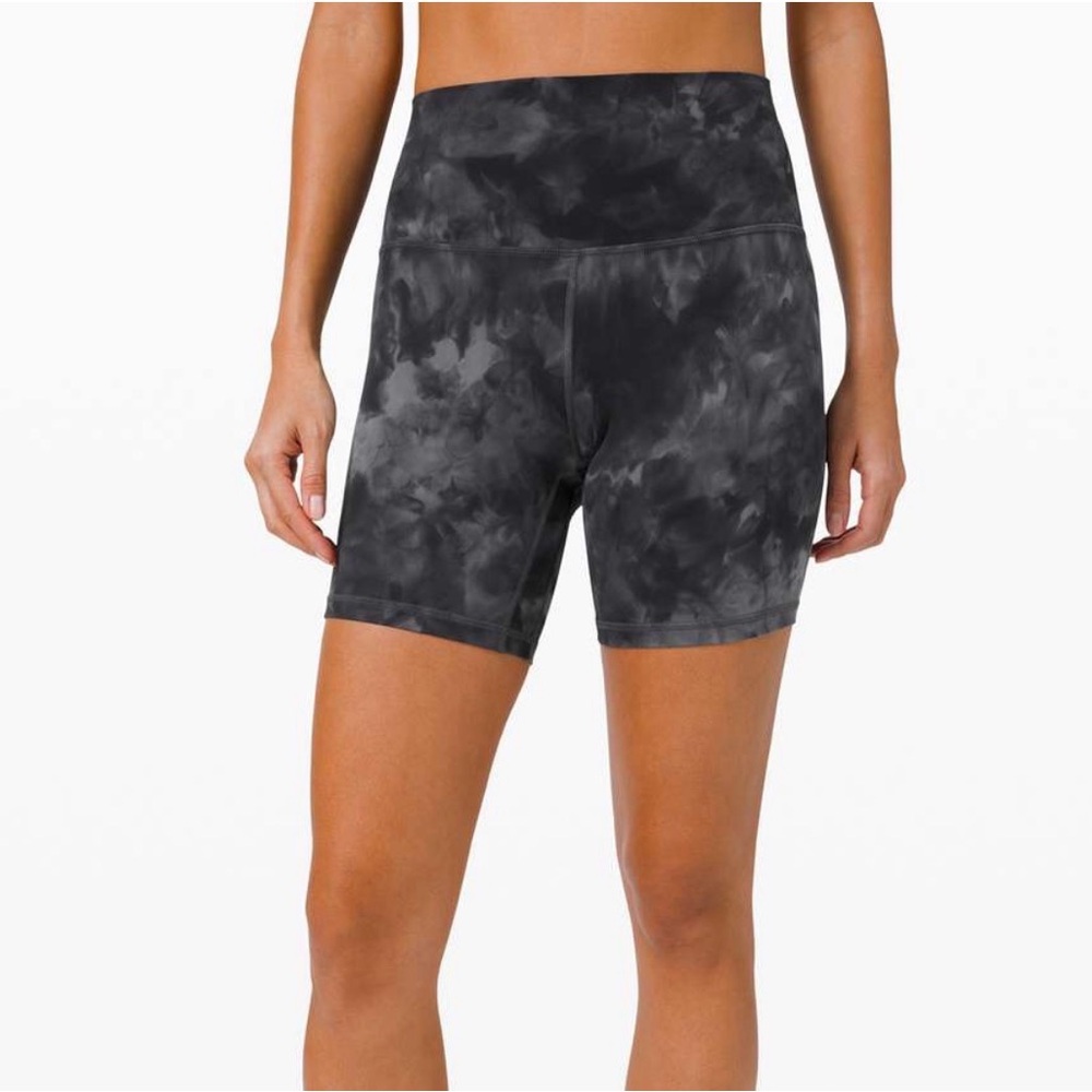 Lululemon align 6 inch black tie dye bike short